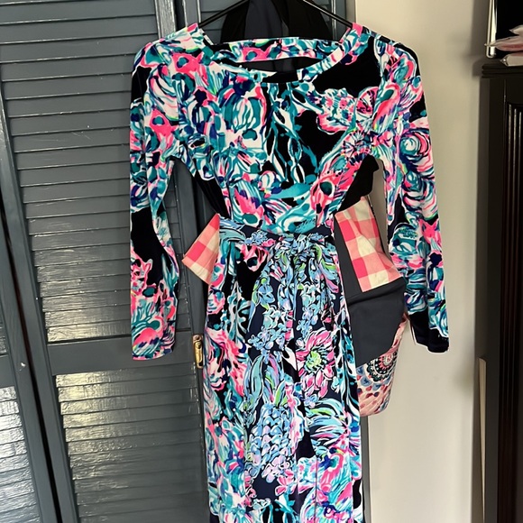 Lilly Pulitzer velour long sleeve with sash! - Picture 4 of 4